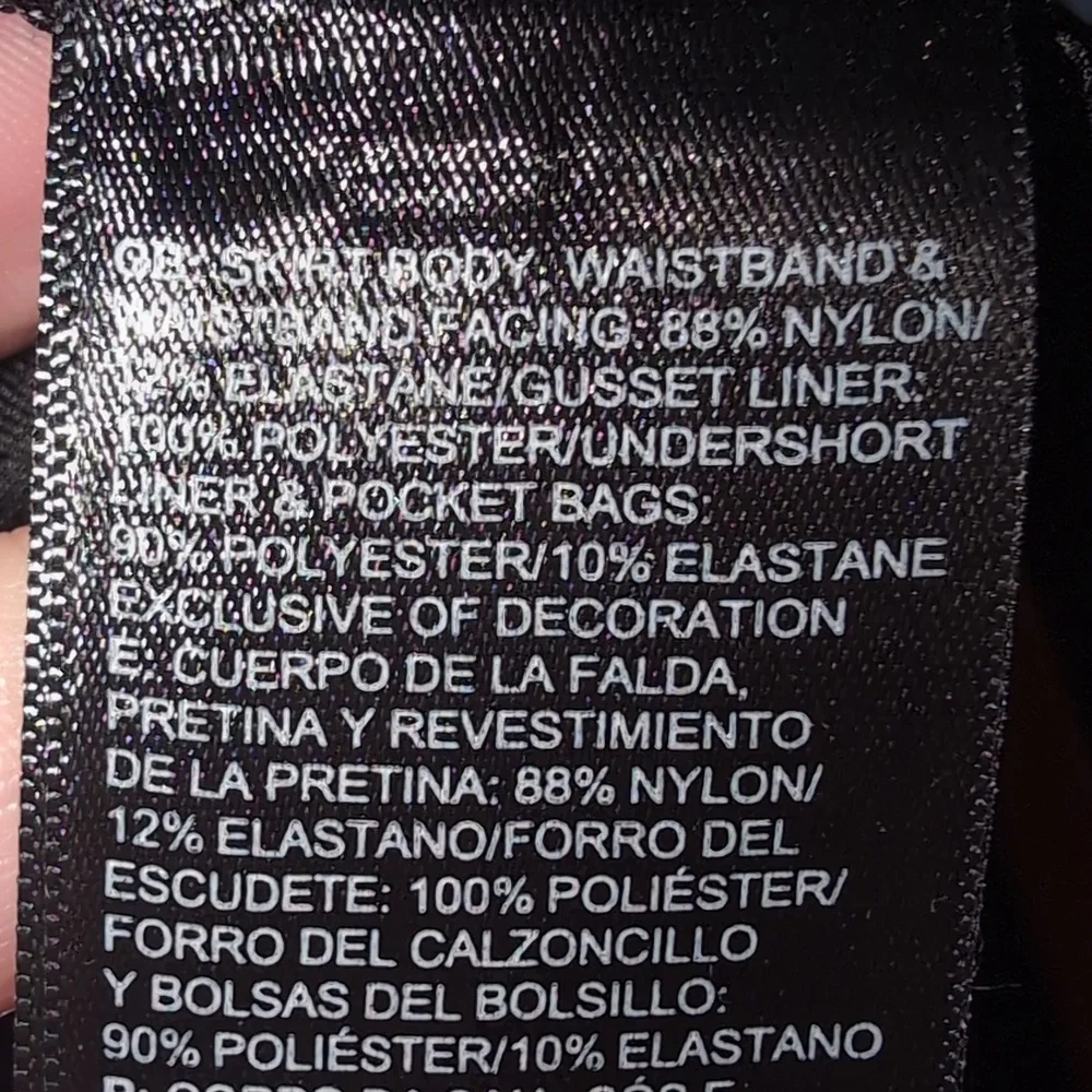 The North Face Women's Black Skort - Picture 8 of 8